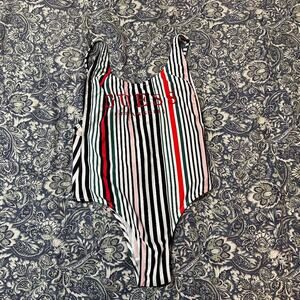 GUESS - Striped One Piece Striped Scoop Back Swimsuit